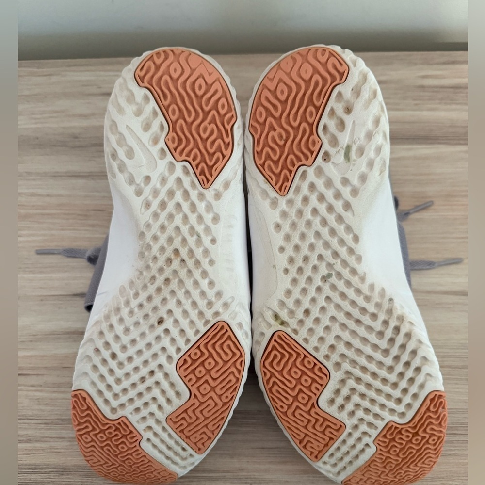 Nike Renew Womens 8 Gray Orange Athletic Running Shoes - Picture 6 of 6